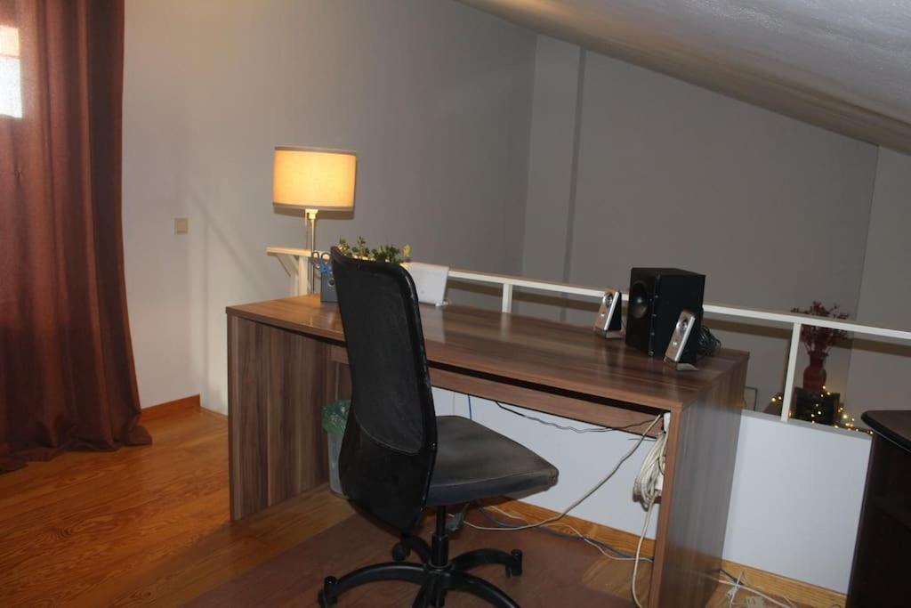 Maria'S Airport Apartment Коропион Екстериор снимка