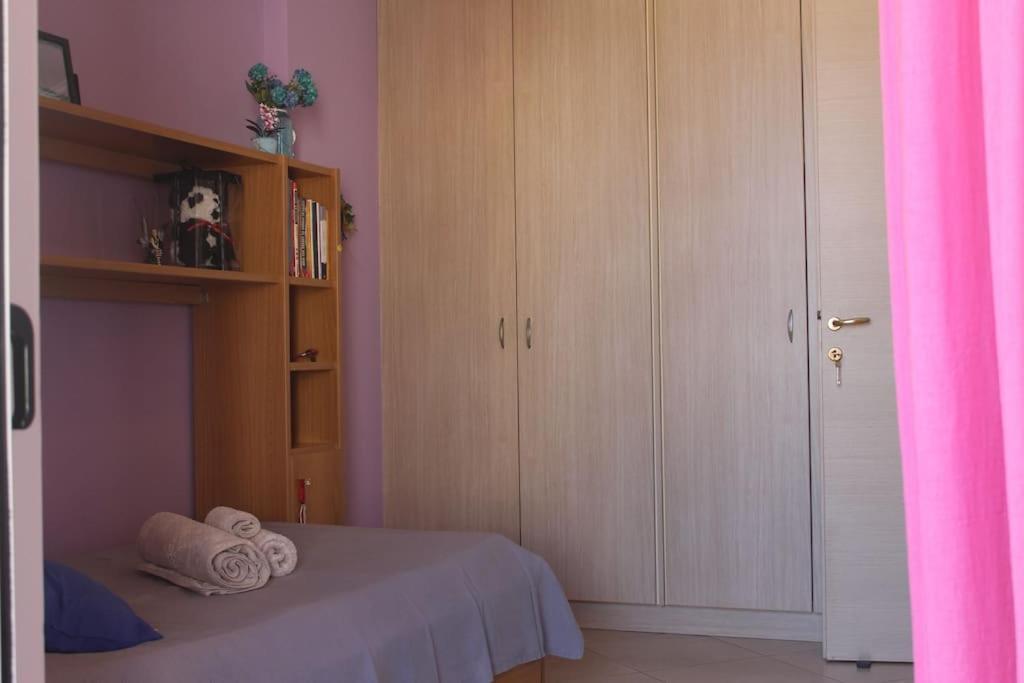 Maria'S Airport Apartment Коропион Екстериор снимка