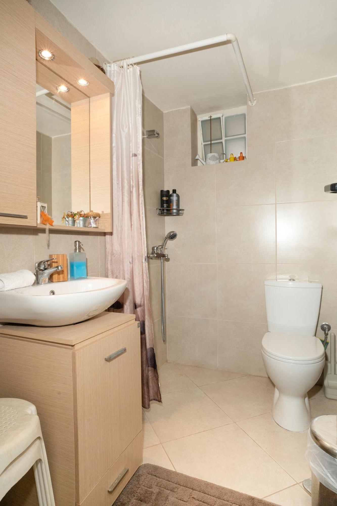 Maria'S Airport Apartment Коропион Екстериор снимка