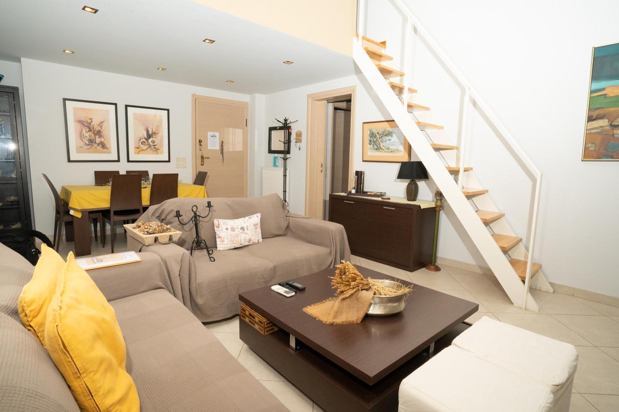 Maria'S Airport Apartment Коропион Екстериор снимка