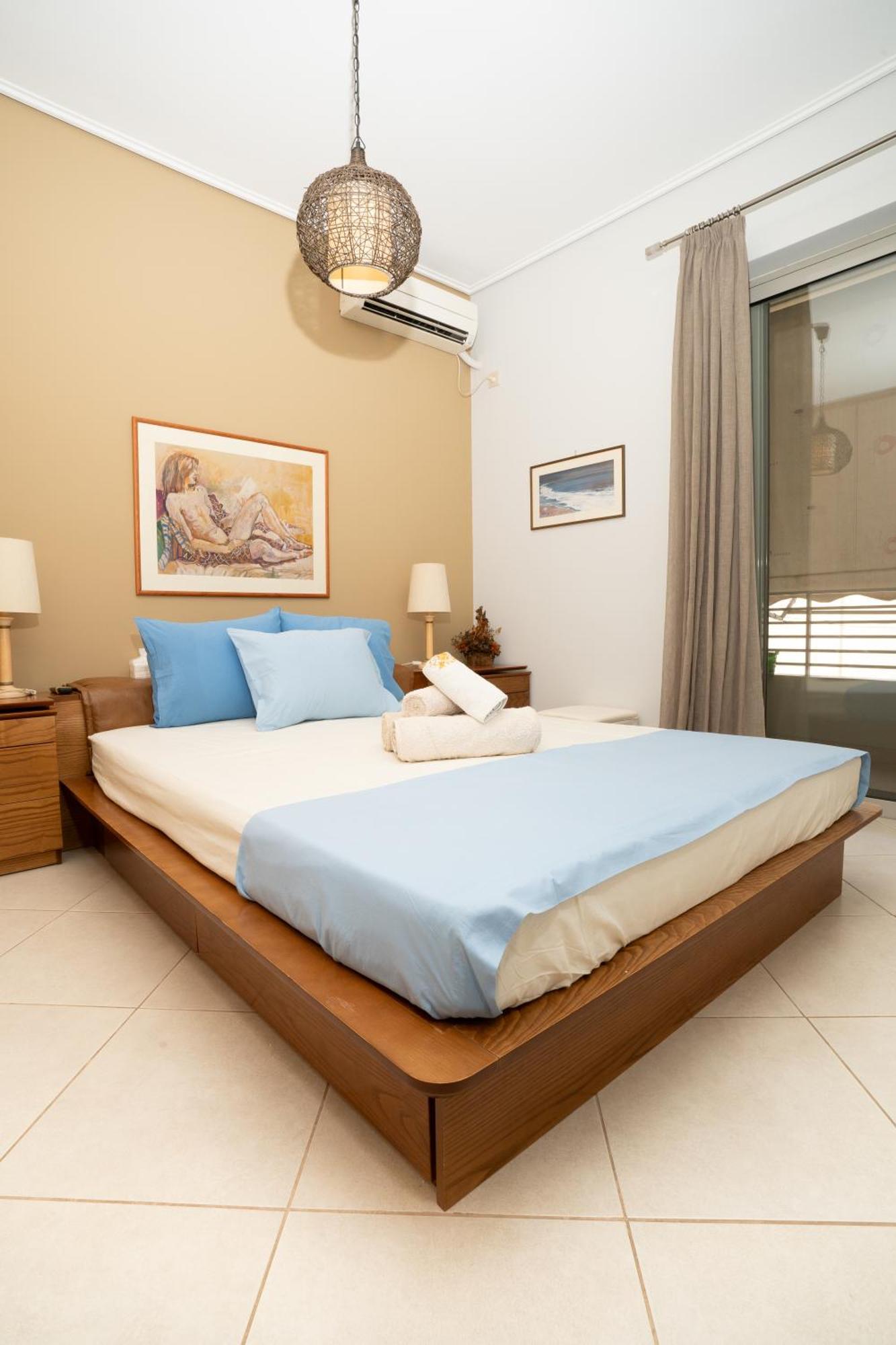 Maria'S Airport Apartment Коропион Екстериор снимка