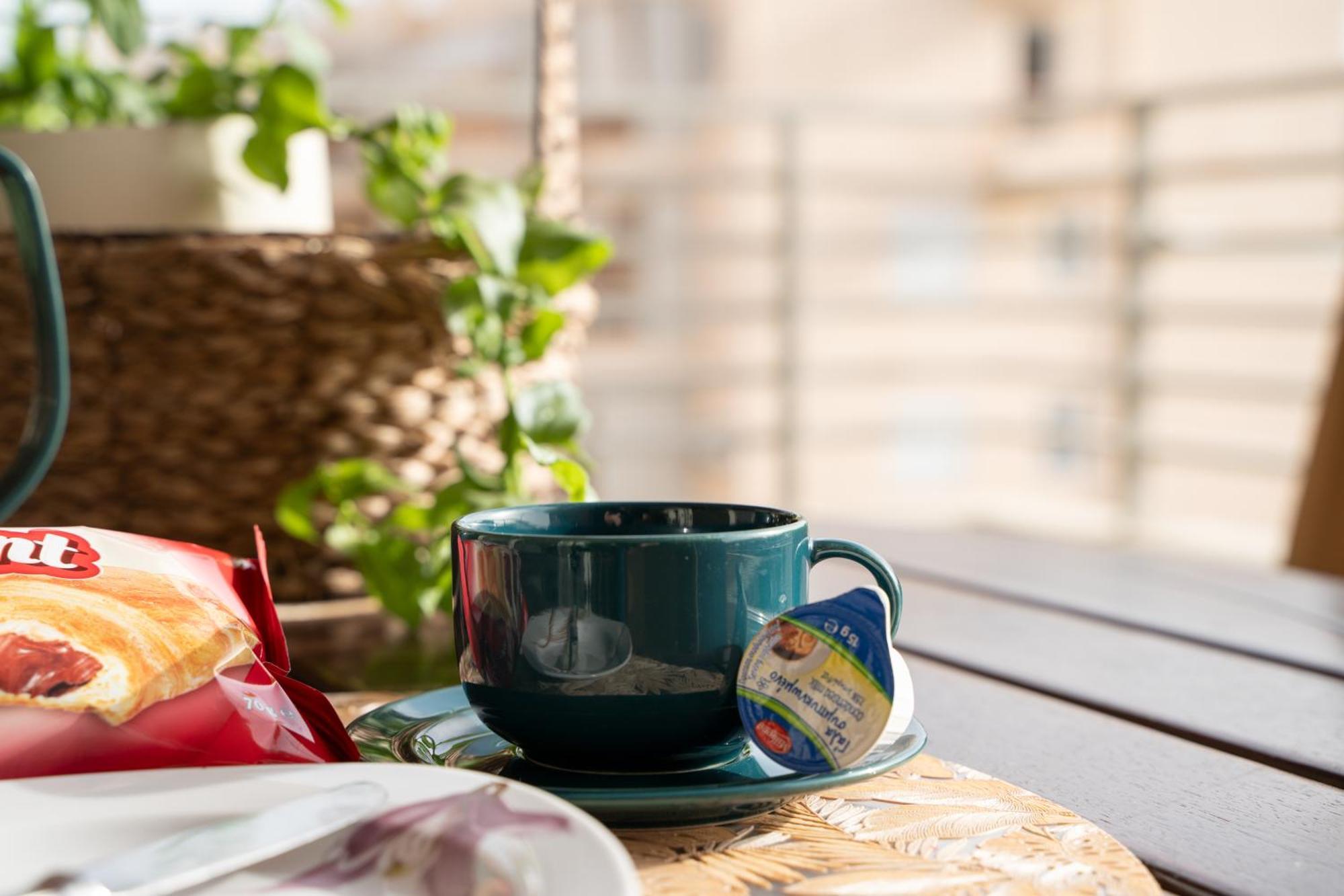 Maria'S Airport Apartment Коропион Екстериор снимка