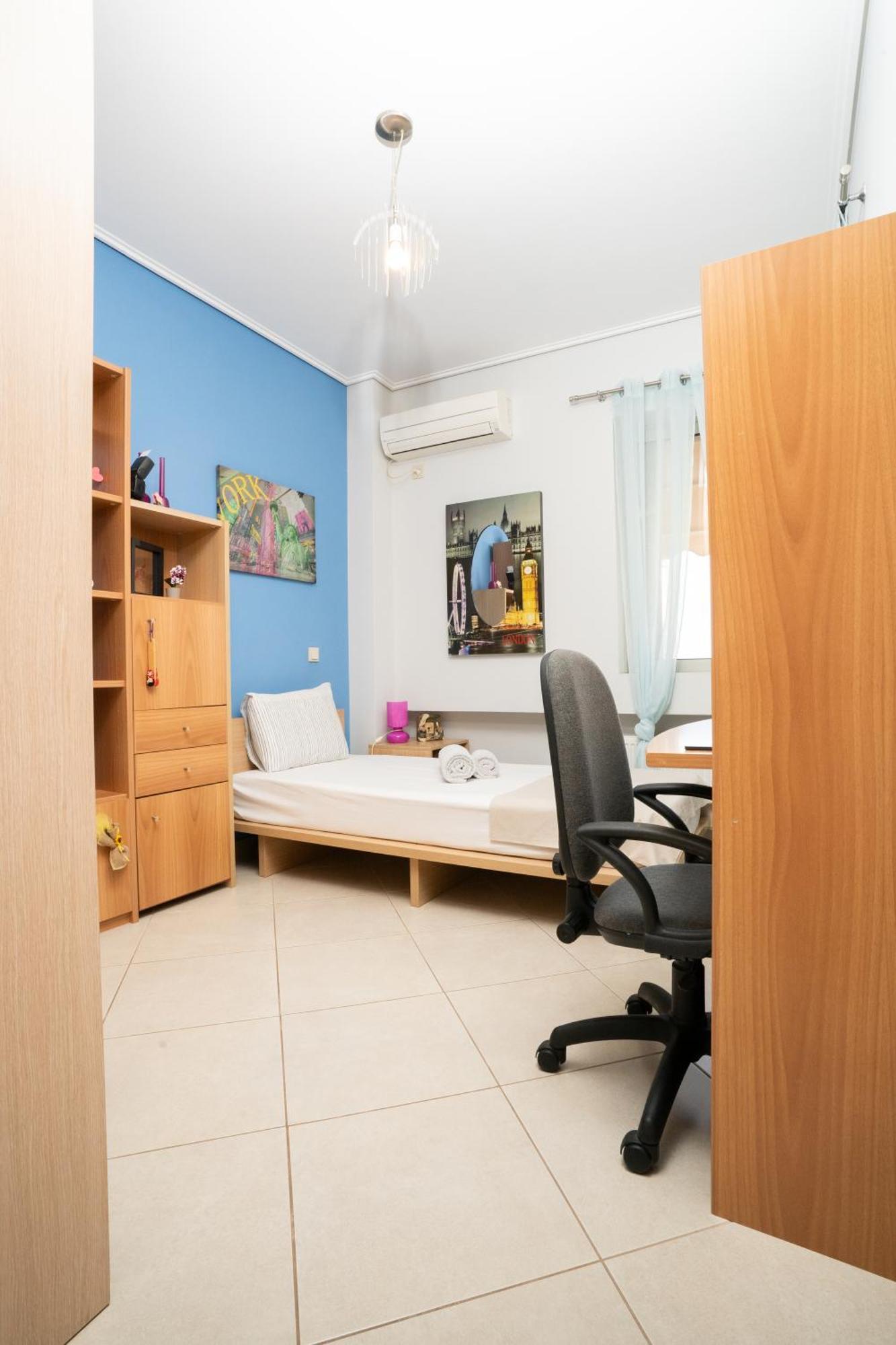 Maria'S Airport Apartment Коропион Екстериор снимка